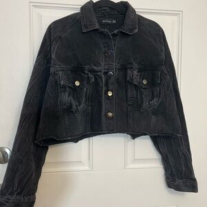 PrettyLittleThing Black Cropped Denim Jacket